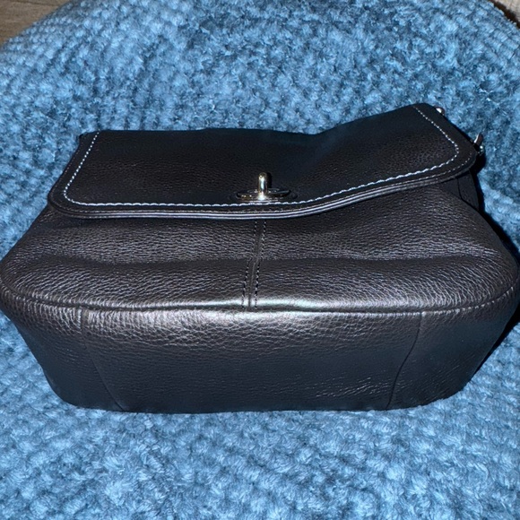 Coach Crossbody/handbag – excellent condition - Picture 5 of 6